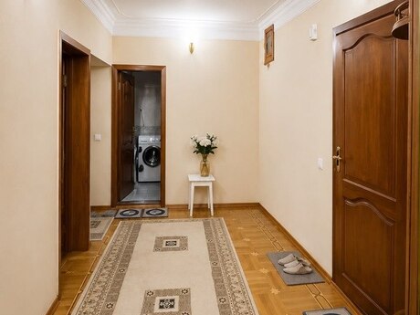 Продаётся 3-комнатная квартира в старом фонде, Qara Qarayev, 135 м², 310 000 AZN, фото 4 / 12
