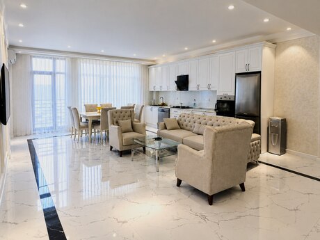 Elan №6454325 - Bakı, 28 May m., 5 otaqlı, 250 m², 14/15 mərtəbə