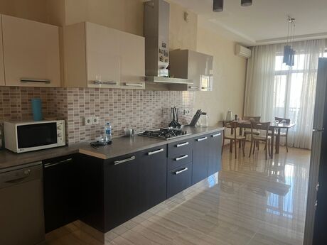 Kirayə 3 otaqlı mənzil, 187 m², 28 May: 2 100 ₼/ay 5
