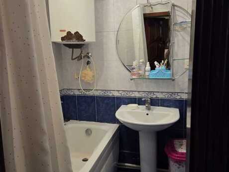 3-room old-build apartment for rent in Elmlər Akademiyası, 90 m², 950 AZN/mo, photo 4 / 8