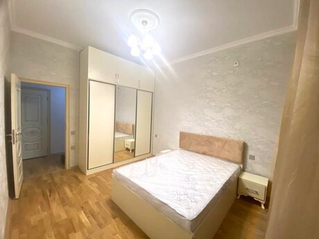2 otaq · 65 m² · 8/16 mərtəbə, Neftçilər