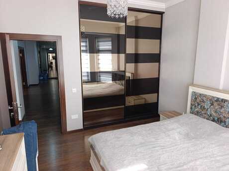 4 otaqlı mənzil, 136 m², İnşaatçılar: 400 000 ₼ 2