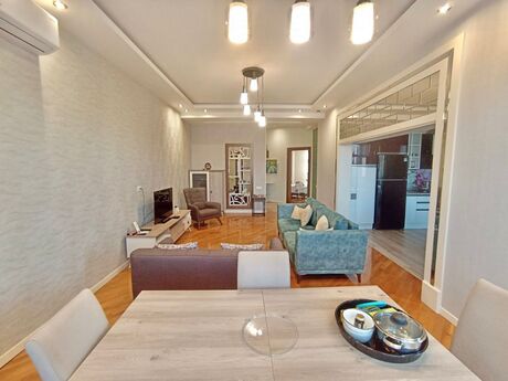 Elan №6454409 - Bakı, Nizami m., 3 otaqlı, 130 m², 8/13 mərtəbə
