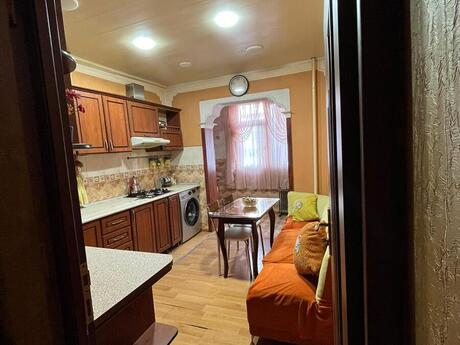 Kirayə 2 otaqlı mənzil, 90 m², İnşaatçılar: 750 ₼/ay 5