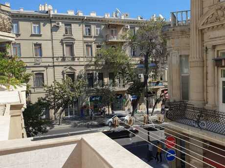 Kirayə 3 otaqlı mənzil, 135 m², 28 May: 1 200 ₼/ay 5