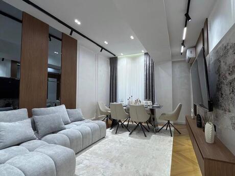 Аренда: 2-комнатная квартира, 75 м², Elmlər Akademiyası: 1 700 ₼/мес 3