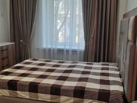 Kirayə 3 otaqlı mənzil, 100 m², İçəri Şəhər: 1 400 ₼/ay 4