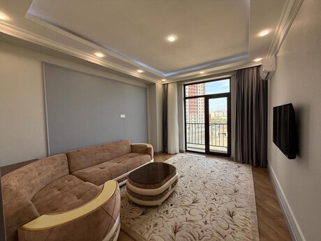 Kirayə 2 otaqlı mənzil, 75 m², West Town: 899 ₼/ay 2