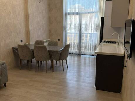 Kirayə 2 otaqlı mənzil, 68 m², 28 May: 1 000 ₼/ay 2