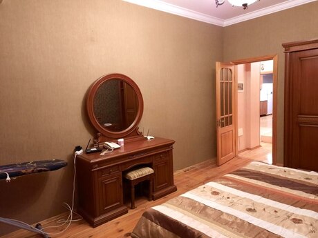 2-room apartment, 105 m², Neftçilər: 259 000 ₼ 3