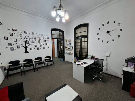 5 otaqlı mənzil, 190 m², 28 May: 585 000 ₼ 4