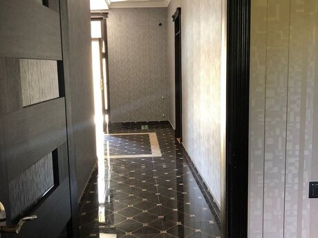 6 otaqlı həyət evi, 313 m², Yeni Ramana: 240 000 ₼ 4