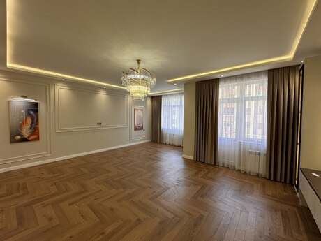 4 otaqlı mənzil, 135 m², İnşaatçılar: 338 000 ₼ 2