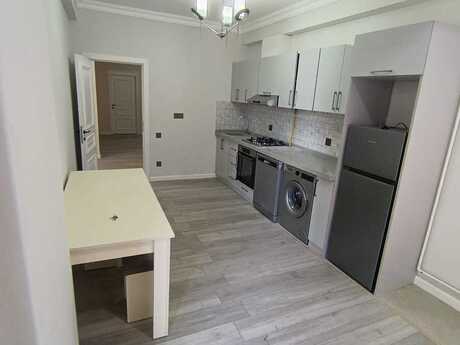 Kirayə 4 otaqlı mənzil, 155 m², 28 May: 1 500 ₼/ay 3