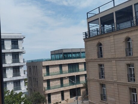 Elan №6454852 - Bakı, Bayıl q., 2 otaqlı, 48 m², 3/6 mərtəbə