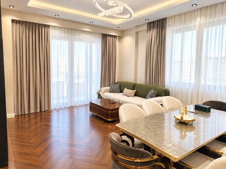 3-room apartment for rent, 126 m², Ağ şəhər: 2 300 ₼/mo 2