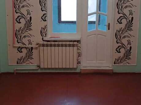 Elan №6454844 - Bakı, Köhnə Günəşli q., 3 otaqlı, 70 m², 1/9 mərtəbə