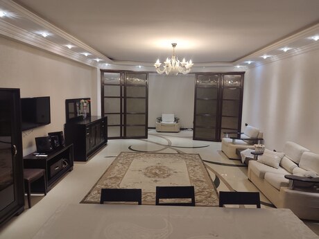Kirayə 3 otaqlı mənzil, 150 m², Gənclik: 1 100 ₼/ay 4