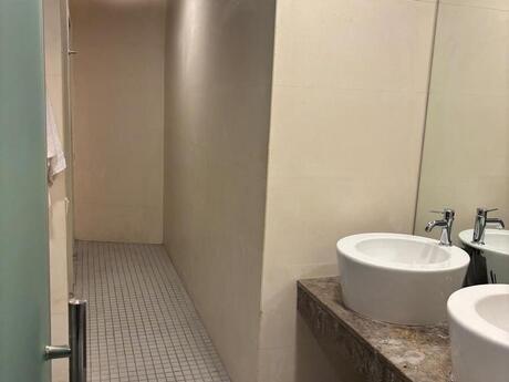 3-room apartment for rent, 160 m², İçəri Şəhər: 3 000 ₼/mo 2