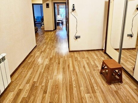 3 otaqlı mənzil, 127 m², İnşaatçılar: 240 000 ₼ 4