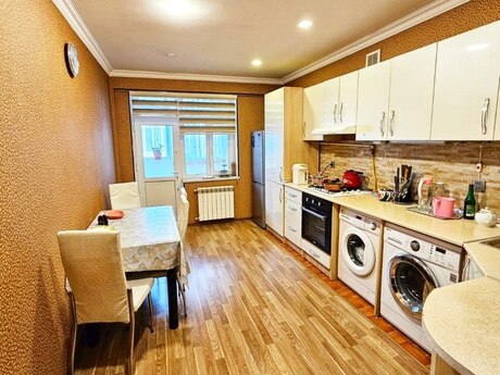 3 otaqlı mənzil, 127 m², İnşaatçılar: 240 000 ₼ 2