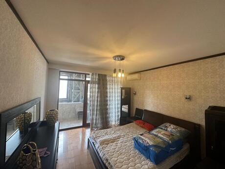 3-room apartment for rent, 80 m², 28 May: 1 200 ₼/mo 2