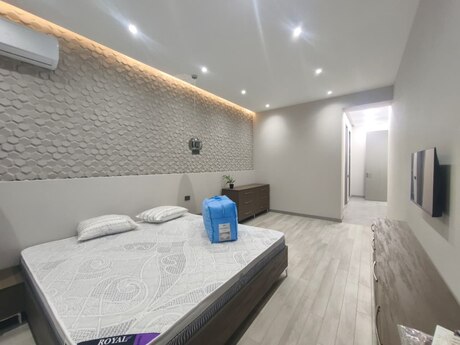Kirayə 3 otaqlı mənzil, 150 m², Şah İsmayıl Xətai: 2 200 ₼/ay 2
