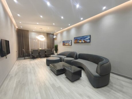 Kirayə 3 otaqlı mənzil, 150 m², Şah İsmayıl Xətai: 2 200 ₼/ay 4