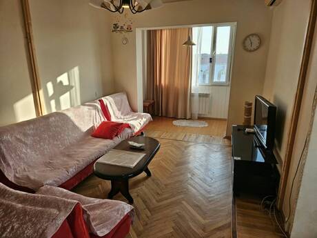 Elan №6455205 - Bakı, Nəriman Nərimanov m., 2 otaqlı, 70 m², 5/9 mərtəbə
