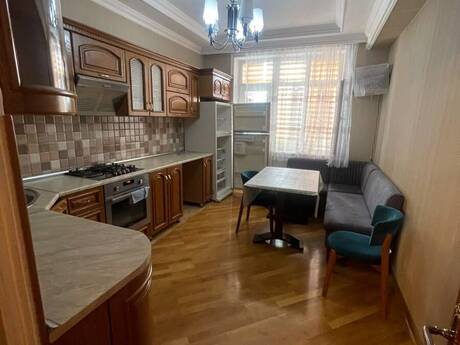3-room apartment, 130 m², 20 Yanvar: 350 000 ₼ 3