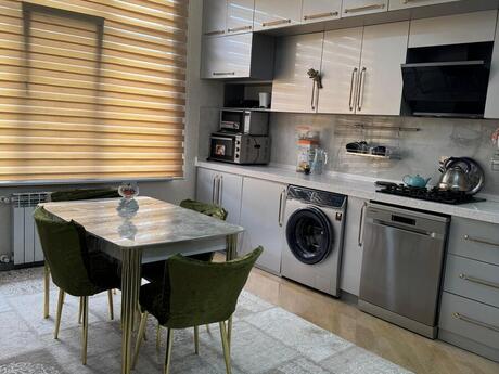 Kirayə 4 otaqlı mənzil, 145 m², Nizami: 2 000 ₼/ay 4