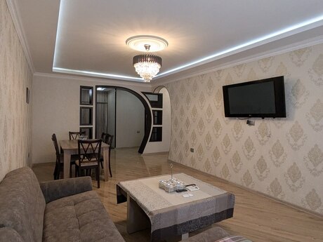 Elan №6455328 - Bakı, 8 Noyabr m., 3 otaqlı, 130 m², 18/19 mərtəbə