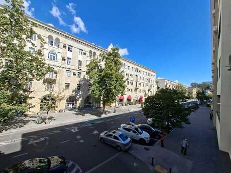 Объявление №6455324 - Баку, м. Сахил, 4-комн., 120 м², 2/3 этаж