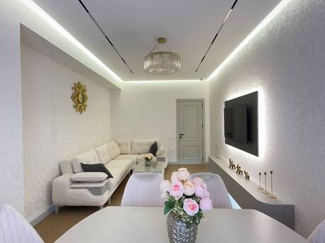 3 otaqlı mənzil, 108 m², 28 May: 430 000 ₼ 2