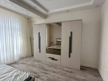 Аренда: 2-комнатная квартира, 102 м², Azadlıq Prospekti: 1 100 ₼/мес 4