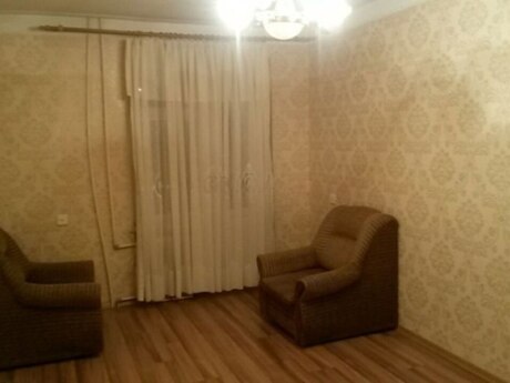 Elan №6455510 - Bakı, 8-ci mikrorayon q., 2 otaqlı, 50 m², 4/5 mərtəbə