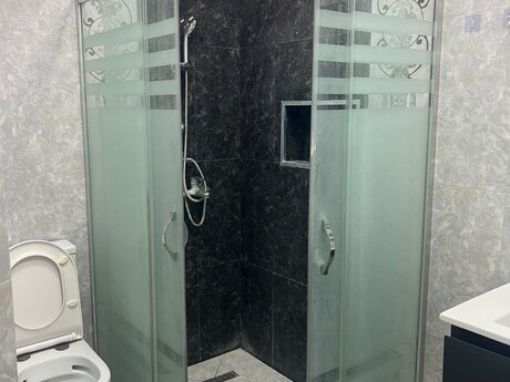 3-room apartment for rent, 105 m², 8-ci mikrorayon: 1 000 ₼/mo 5