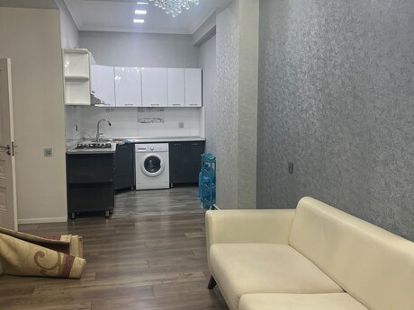3-room apartment for rent, 105 m², 8-ci mikrorayon: 1 000 ₼/mo 2