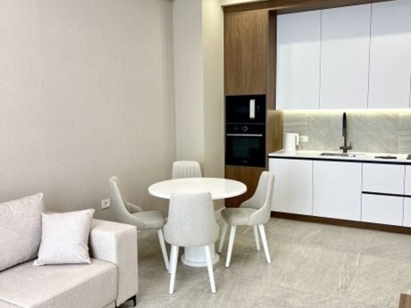 Kirayə 3 otaqlı mənzil, 100 m², 28 May: 2 200 ₼/ay 3