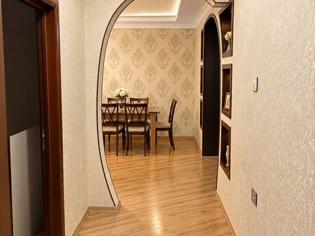 Kirayə 3 otaqlı mənzil, 125 m², 8 Noyabr: 1 050 ₼/ay 2