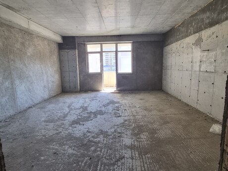 4-room apartment, 175 m², Şah İsmayıl Xətai: 400 000 ₼ 5