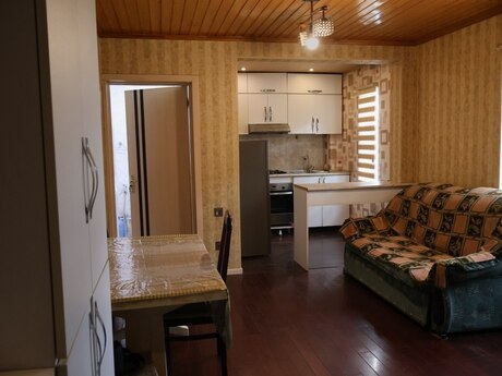 Elan №6455680 - Bakı, Avtovağzal m., 2 otaqlı, 100 m²