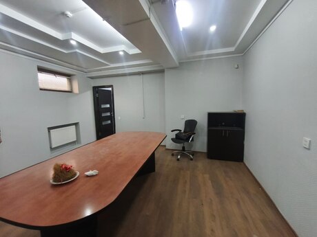 Объявление №6455715 - Баку, м. Иншаатчылар, 5-комн., 280 м²
