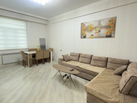 3 otaq · 70 m² · 3/15 mərtəbə, Yeni Günəşli