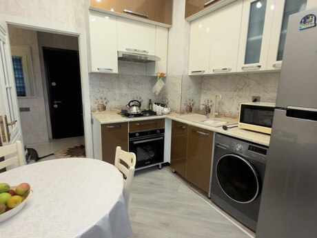 Продаётся 3-комнатная квартира в новостройке, Yeni Günəşli, 70 м², 180 000 AZN, фото 4 / 12