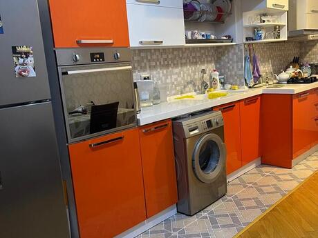 4-room apartment for rent, 170 m², Memar Əcəmi: 1 000 ₼/mo 4