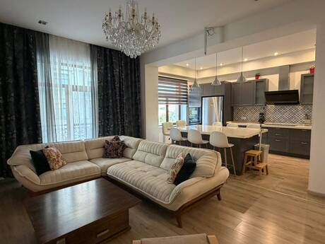 Kirayə 4 otaqlı mənzil, 160 m², Ağ şəhər: 2 500 ₼/ay 3