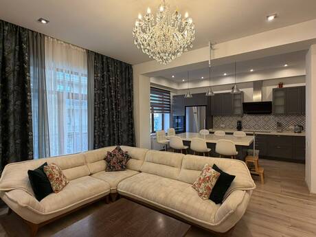 Kirayə 4 otaqlı mənzil, 160 m², Ağ şəhər: 2 500 ₼/ay 2