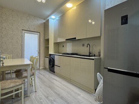Объявление №6455801 - Баку, м. Ази Асланов, 2-комн., 85 м², 11/17 этаж