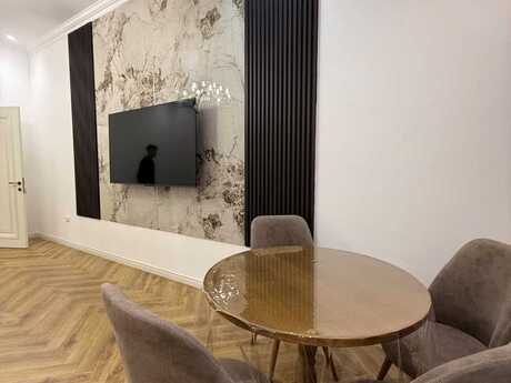 Kirayə 2 otaqlı mənzil, 120 m², 28 May: 1 400 ₼/ay 4